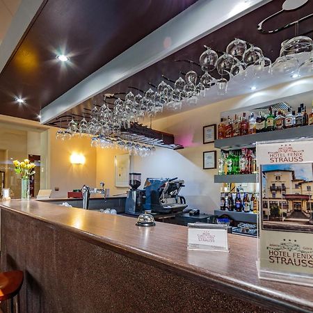 Hotel Fenix Jelenia Góra Екстериор снимка