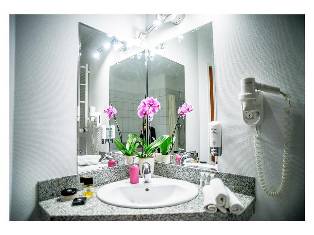 Hotel Fenix Jelenia Góra Стая снимка