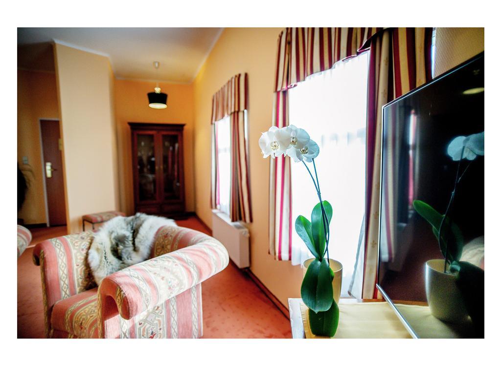 Hotel Fenix Jelenia Góra Стая снимка
