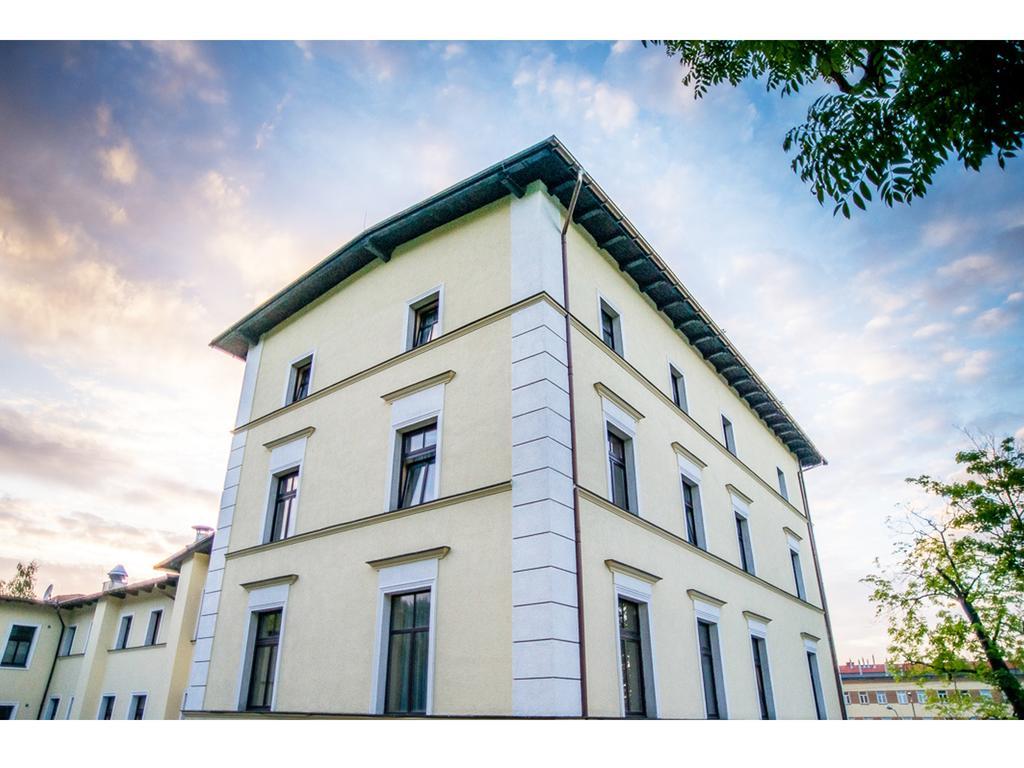 Hotel Fenix Jelenia Góra Екстериор снимка