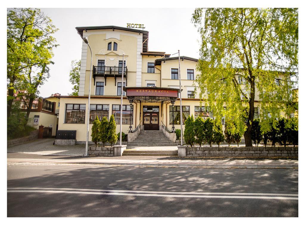 Hotel Fenix Jelenia Góra Екстериор снимка
