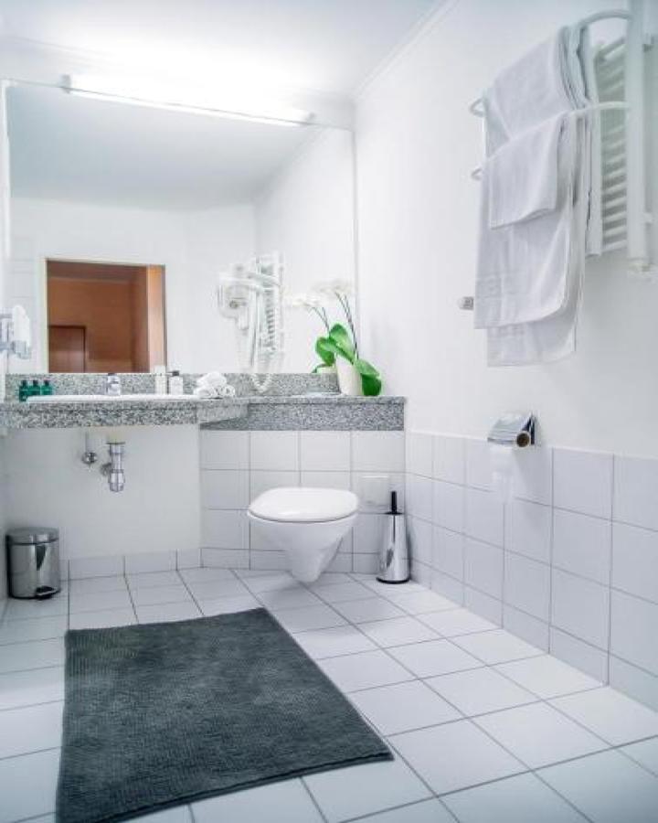 Hotel Fenix Jelenia Góra Екстериор снимка